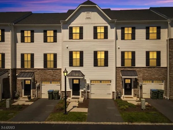 $499,999 | 3 Saw Mill Circle, Phillipsburg, NJ 08865