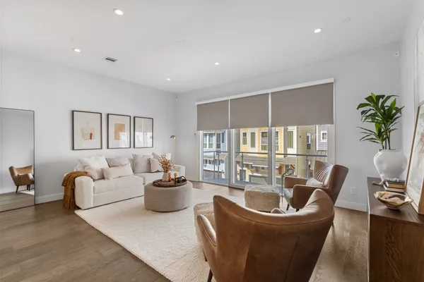 $535,000 | 1144 West 17th Street, Houston, TX 77008
