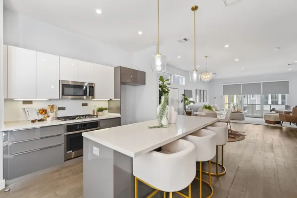 $535,000 | 1144 West 17th Street, Houston, TX 77008