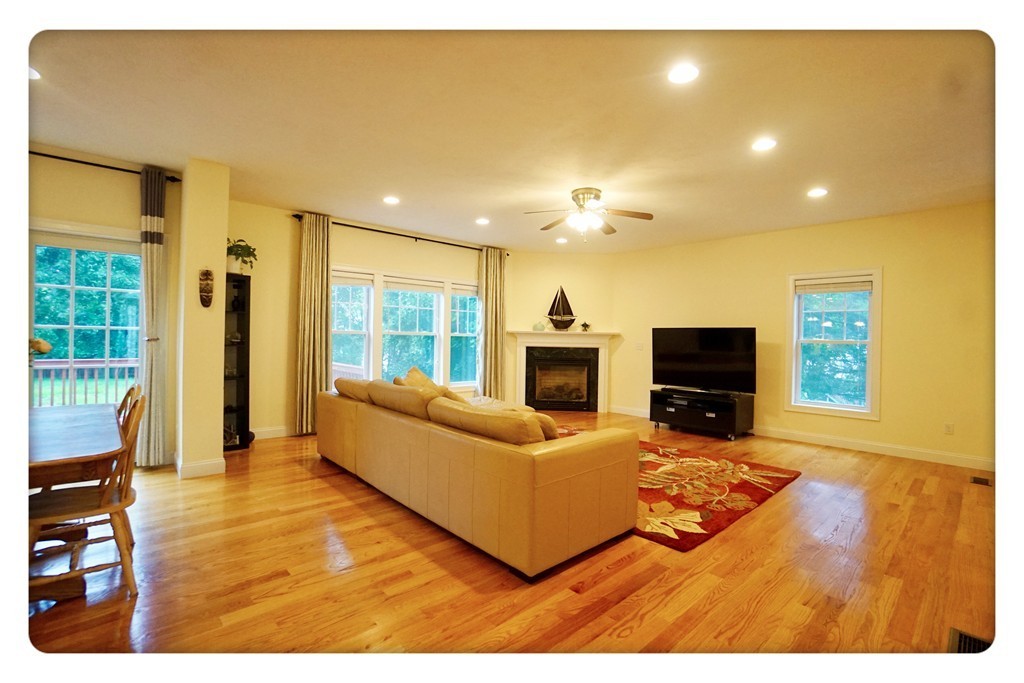 10 Patriots Road Acton, MA 01720 - Photo 7 of 21 Gallery Image 7