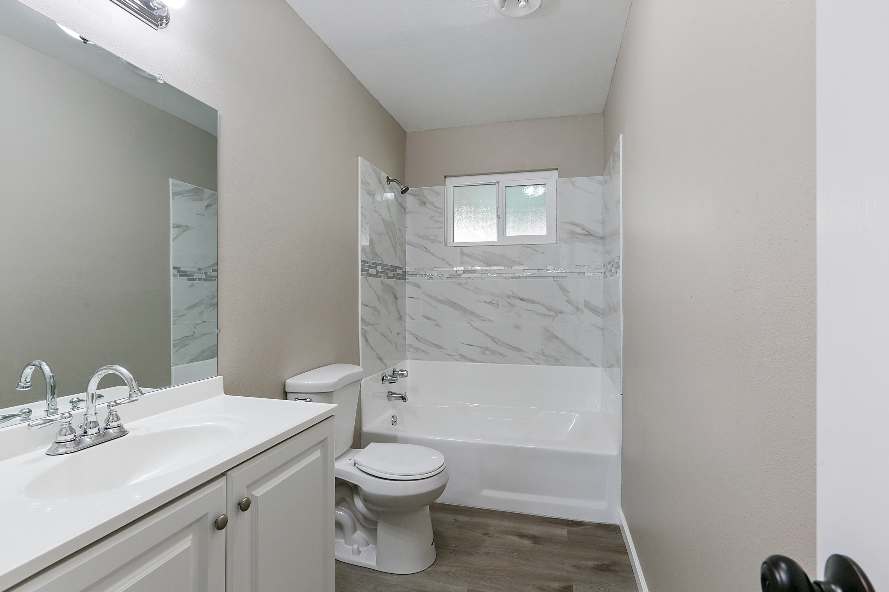 740 South R Street Tulare, CA 93274 - Photo 19 of 26 2H1A2342