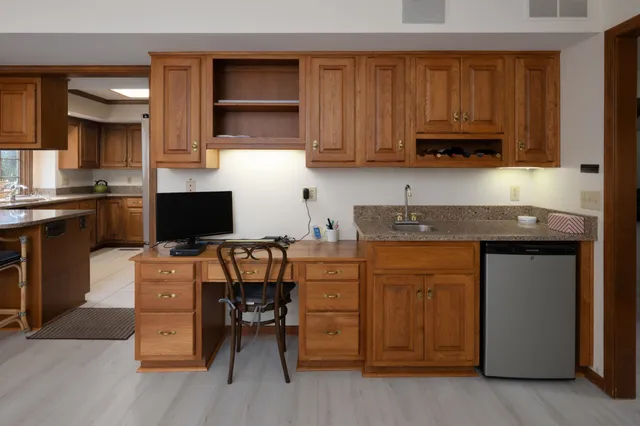 $475,900 | 2805 Little River Run, Fort Wayne, IN 46804