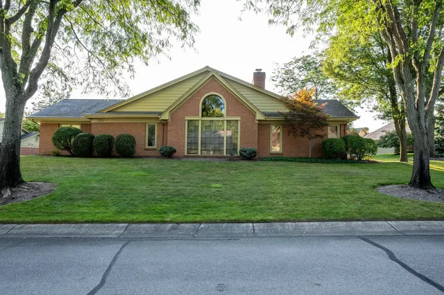 $489,900 | 2805 Little River Run, Fort Wayne, IN 46804