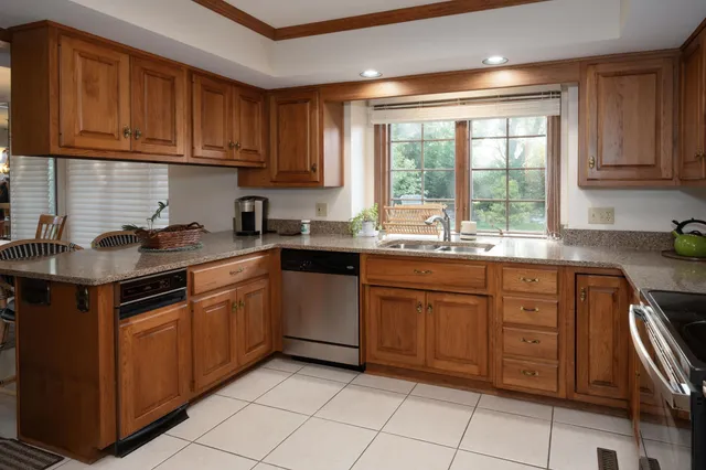 $489,900 | 2805 Little River Run, Fort Wayne, IN 46804