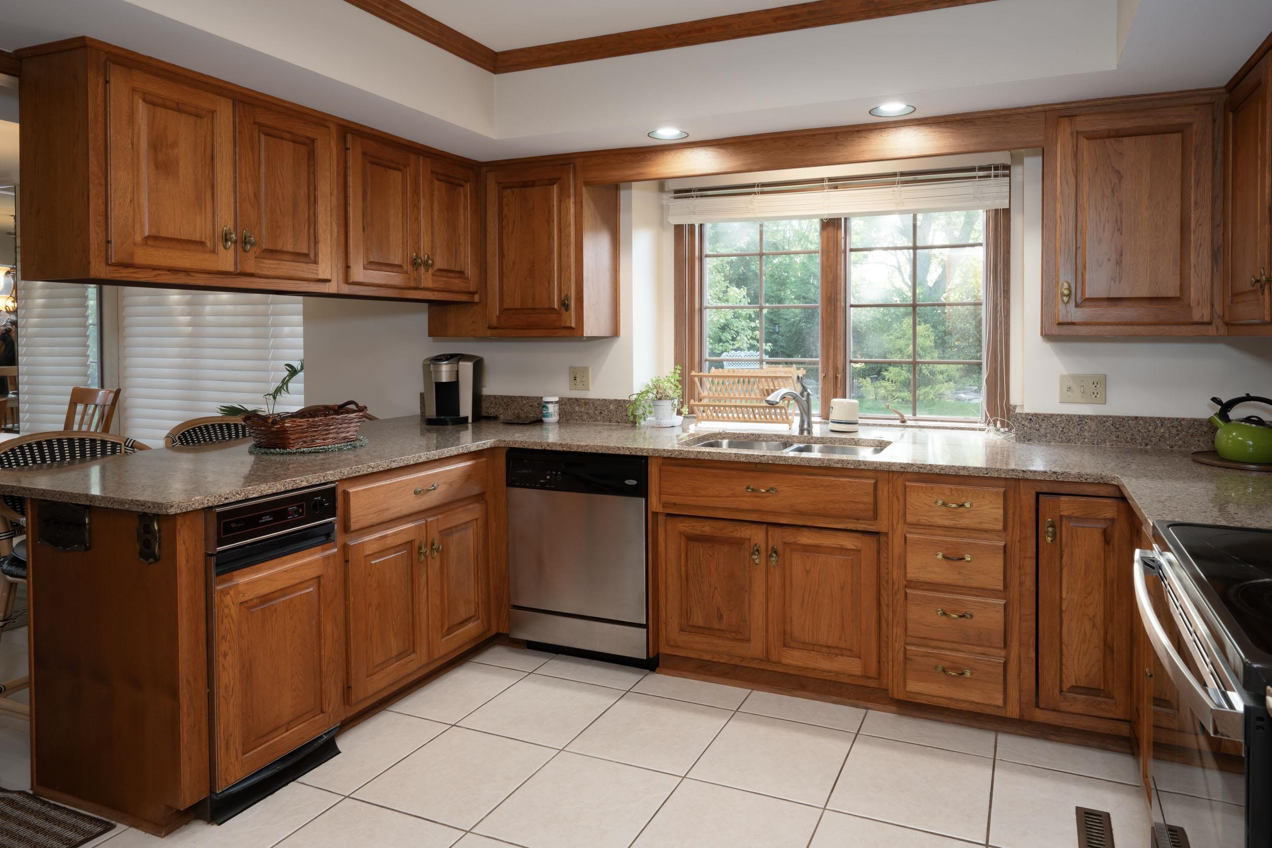 2805 Little River Run Fort Wayne, IN 46804 - Photo 10 of 34