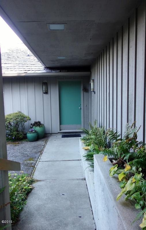 6 Ridge Crest Road Gleneden Beach, OR 97388 - Photo 37 of 40 Young15 029 (507x800)