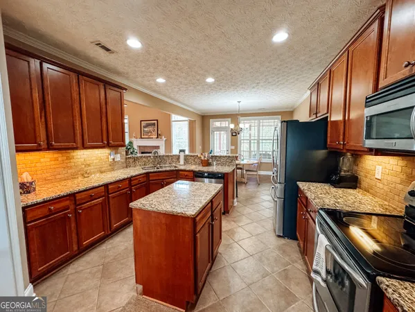 $536,000 | 998 Ivy Circle, Concord, GA 30206