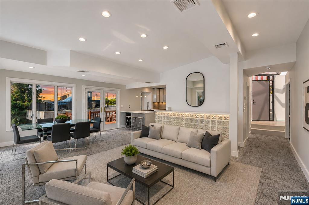 35 Shore Road Edgewater, NJ 07020 - Photo 25 of 49
