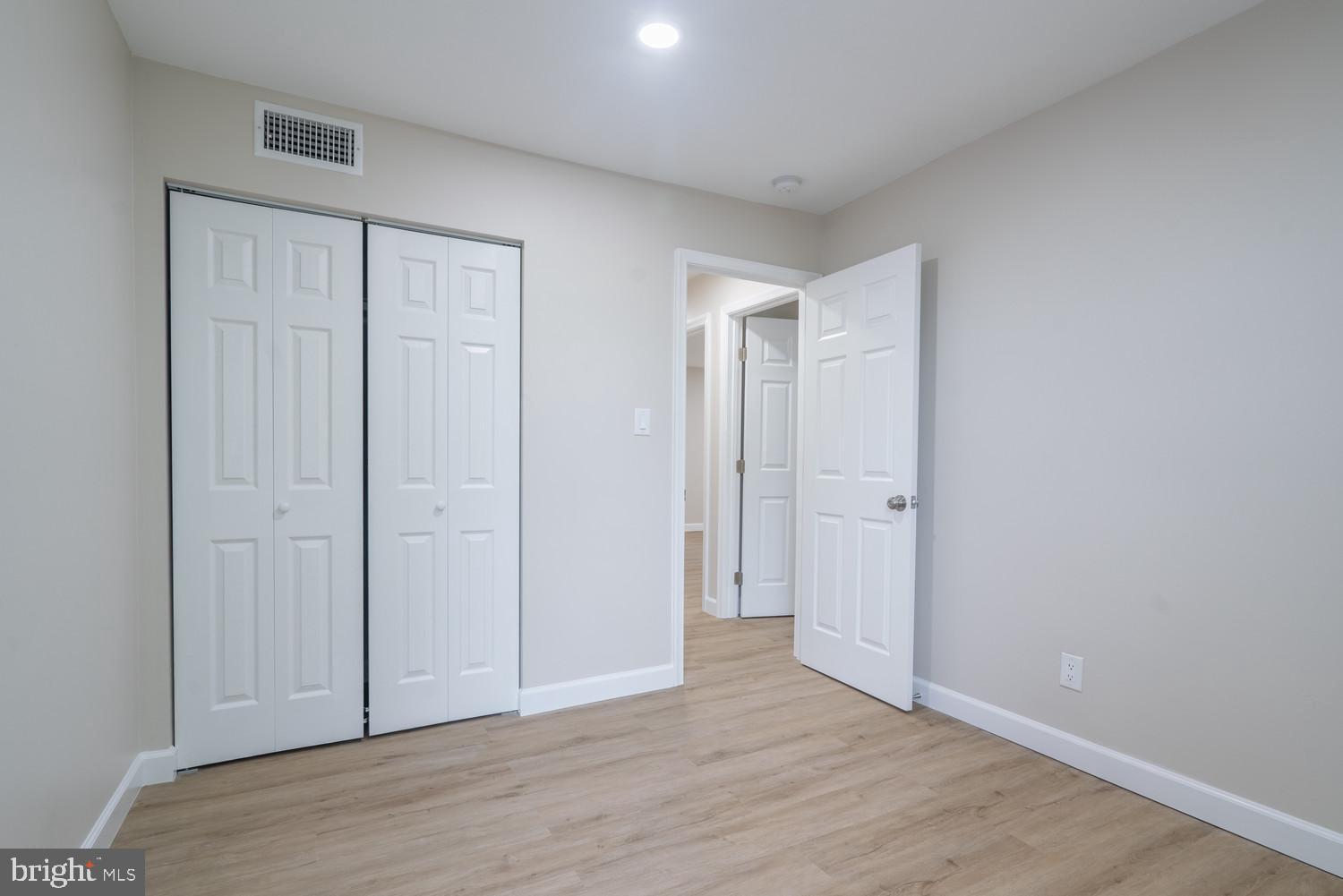 112 Duvall Lane, Unit 304 Gaithersburg, MD 20877 - Photo 21 of 27 a view of an empty room
