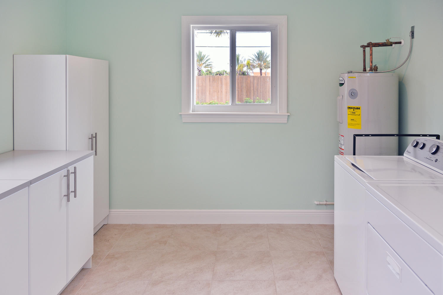 1160 Island Road Riviera Beach, FL 33404 - Photo 11 of 18 Laundry