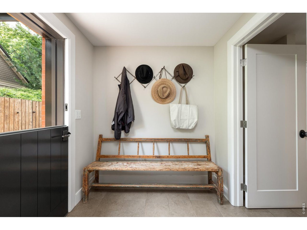 615 Spruce Street Boulder, CO 80302 - Photo 29 of 49 a view of entryway