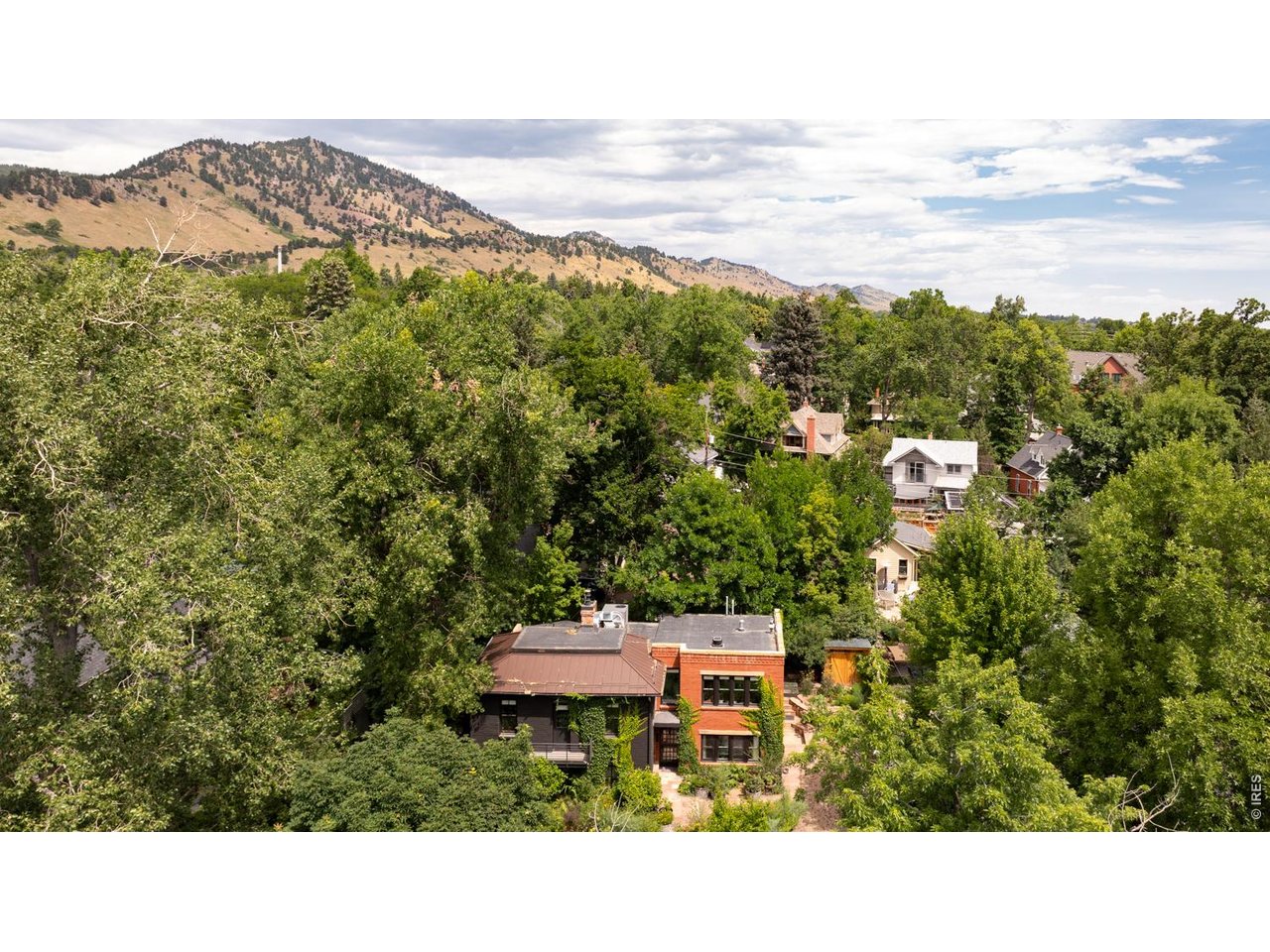 615 Spruce Street Boulder, CO 80302 - Photo 43 of 49 a view of a terrace with a garden