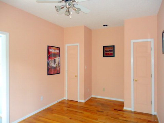 3090 Hamlin Road Lizella, GA 31052 - Photo 4 of 18 a view of a livingroom with wooden floor