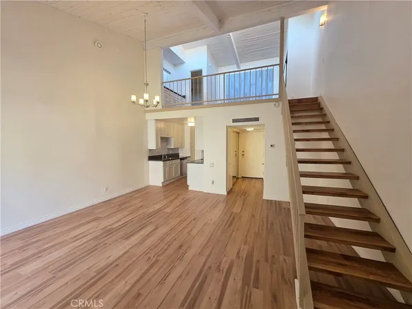 $1,895 | 5460 White Oak Avenue, Unit H310, Encino, CA 91316