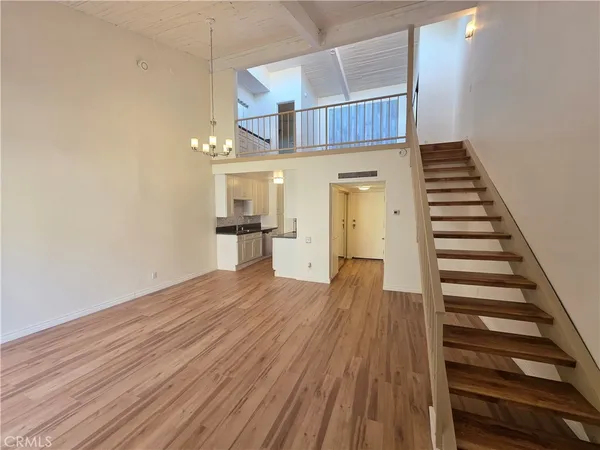 $1,895 | 5460 White Oak Avenue, Unit H310, Encino, CA 91316