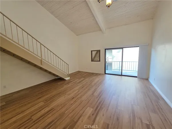 $1,895 | 5460 White Oak Avenue, Unit H310, Encino, CA 91316