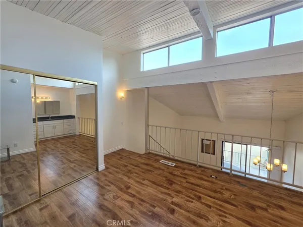 $1,895 | 5460 White Oak Avenue, Unit H310, Encino, CA 91316