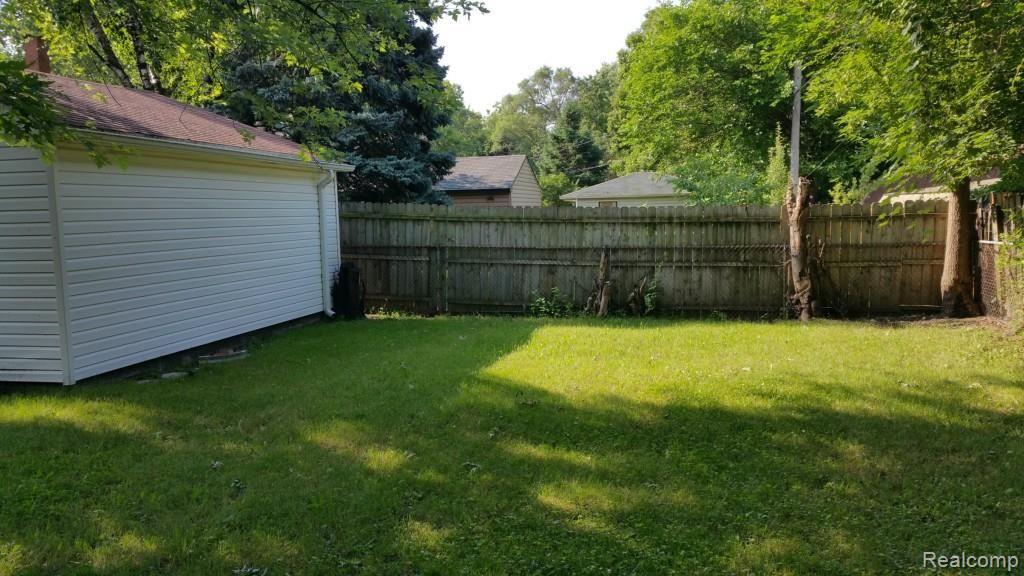 140 Bert Lane Inkster, MI 48141 - Photo 5 of 20 20150702_093319_resized_1.jpg