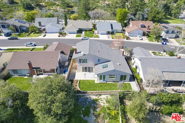 $988,888 | 24086 Avenida Crescenta, Valencia, CA 91355