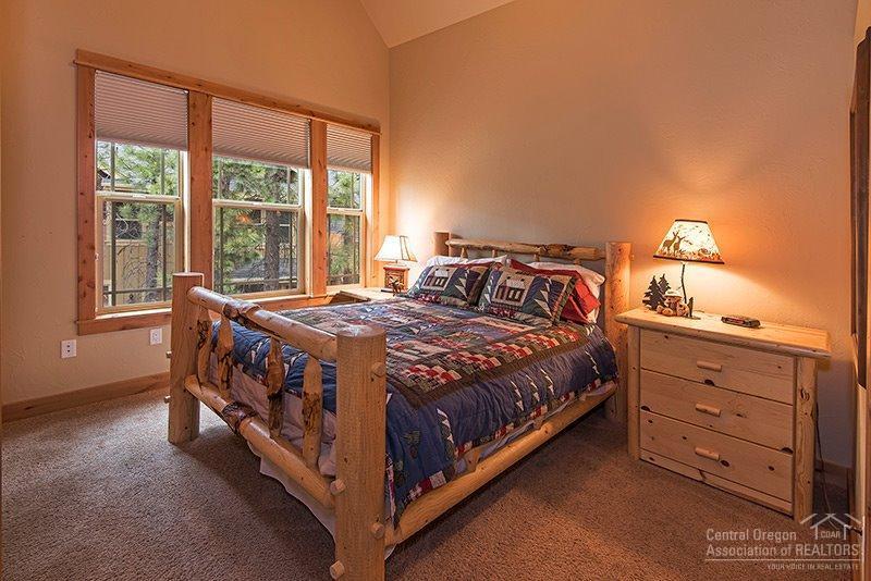 6 Dancing Rock Loop Bend, OR 97707 - Photo 15 of 25 Gallery Image 15