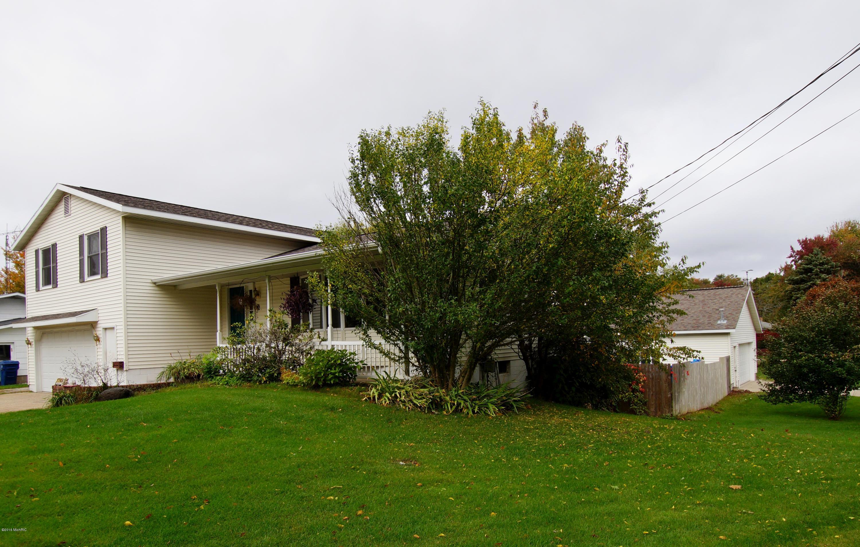 2500 Shettler Road Muskegon, MI 49444 - Photo 1 of 13 ft