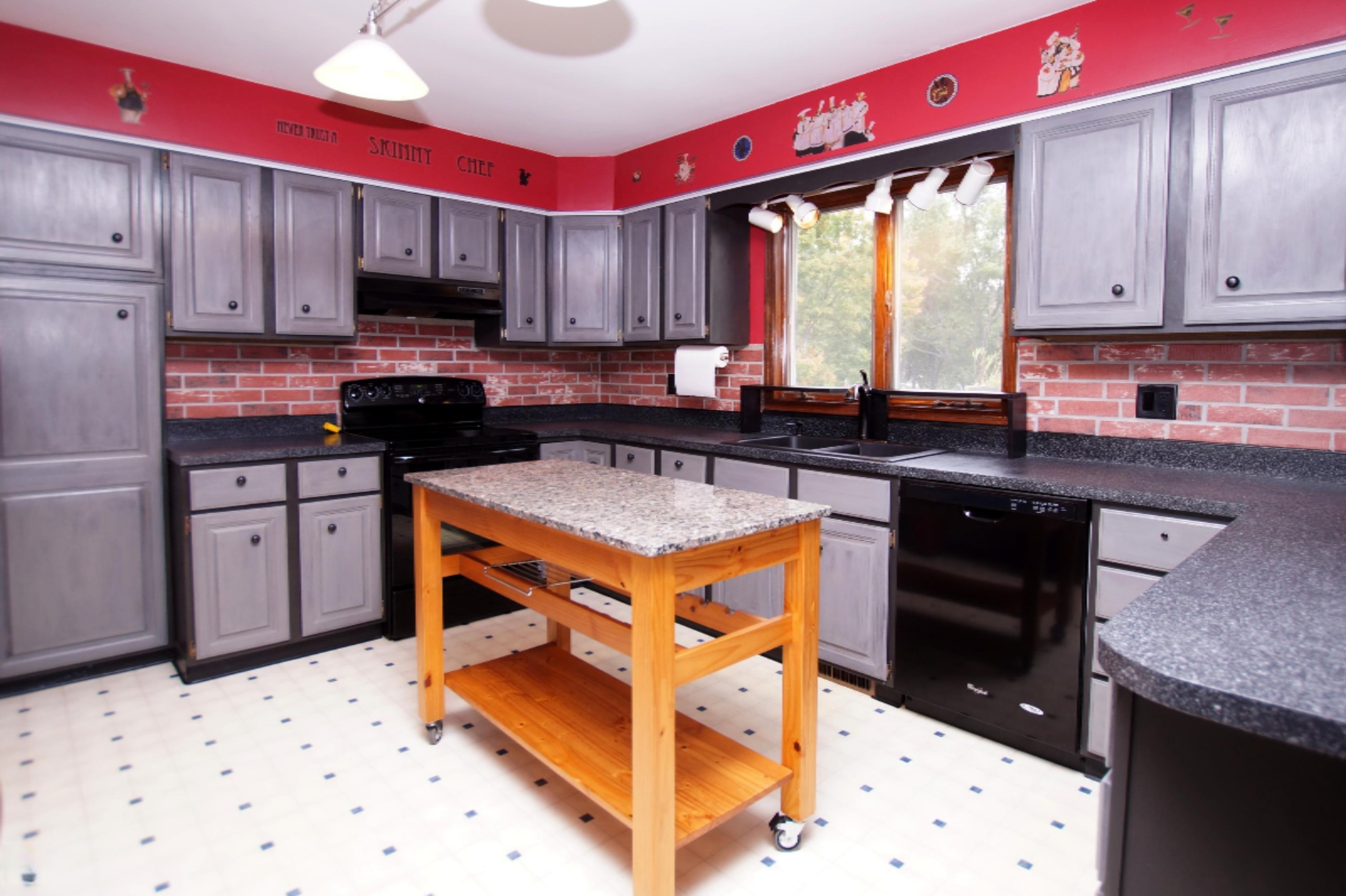 2500 Shettler Road Muskegon, MI 49444 - Photo 3 of 13 DSC01300