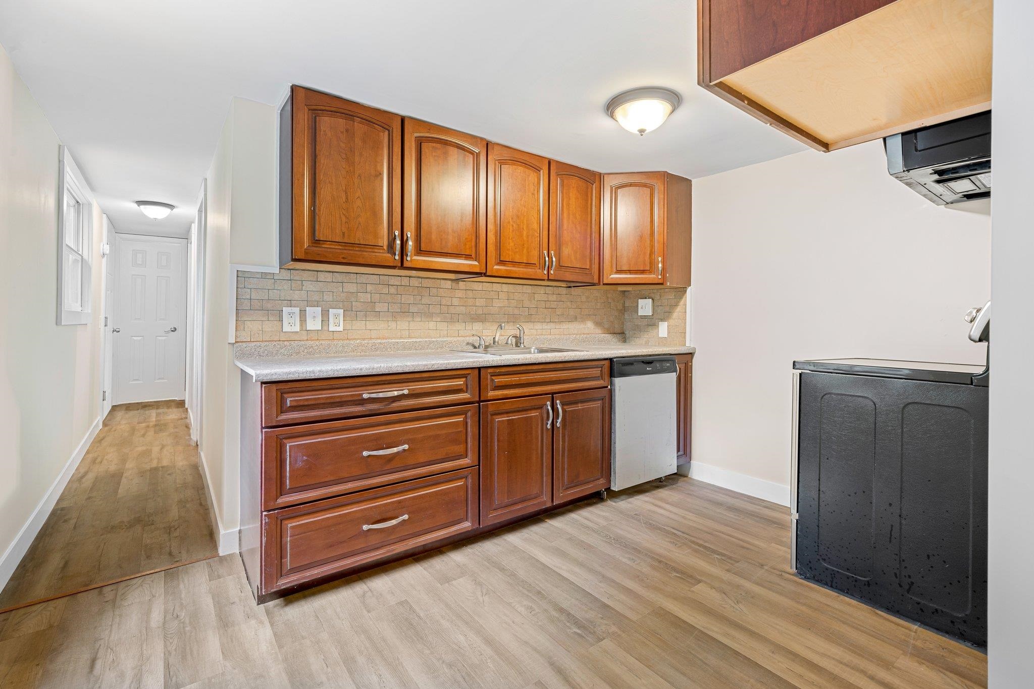 93 Mountain Road Goffstown, NH 03045 - Photo 15 of 24
