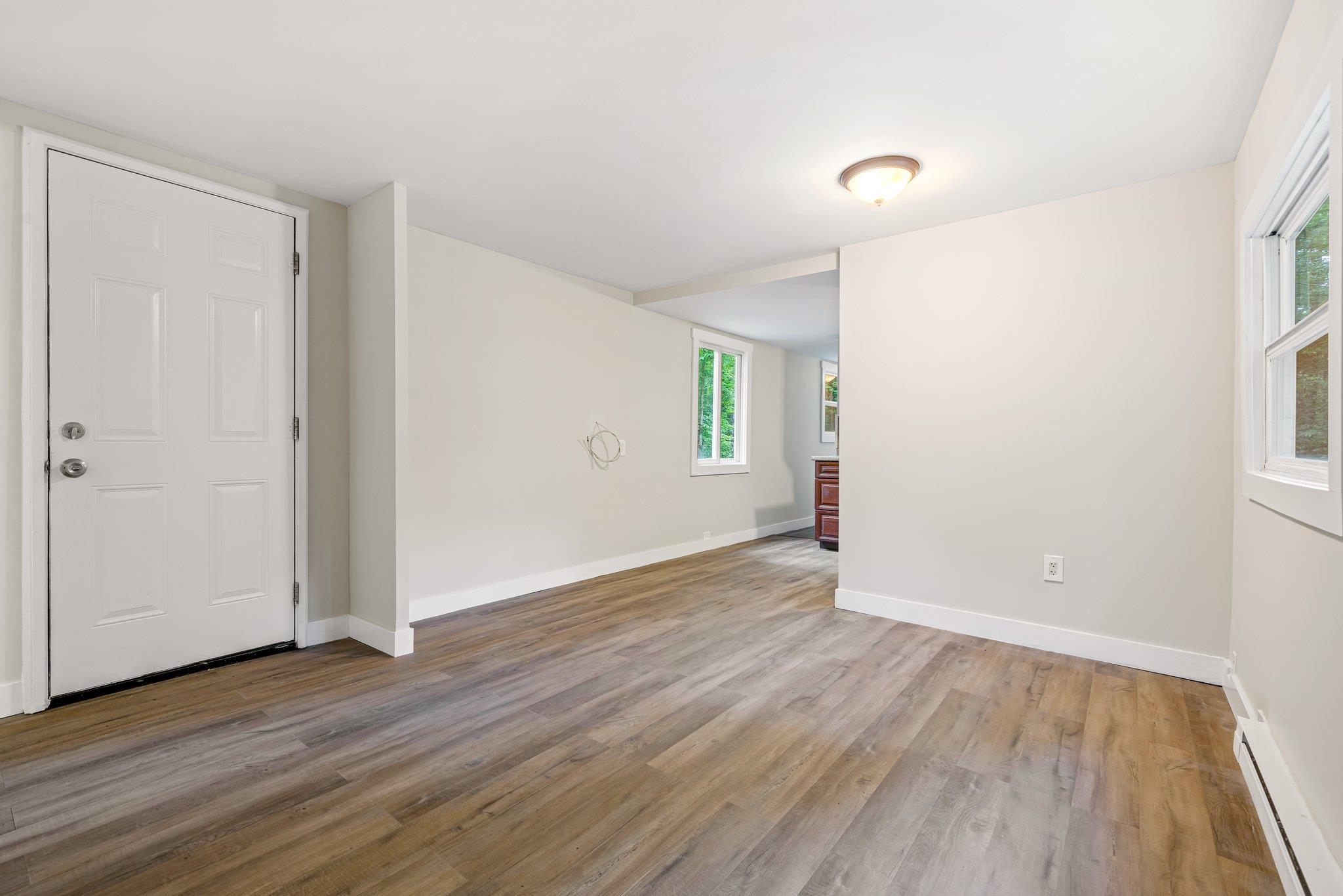 93 Mountain Road Goffstown, NH 03045 - Photo 17 of 24