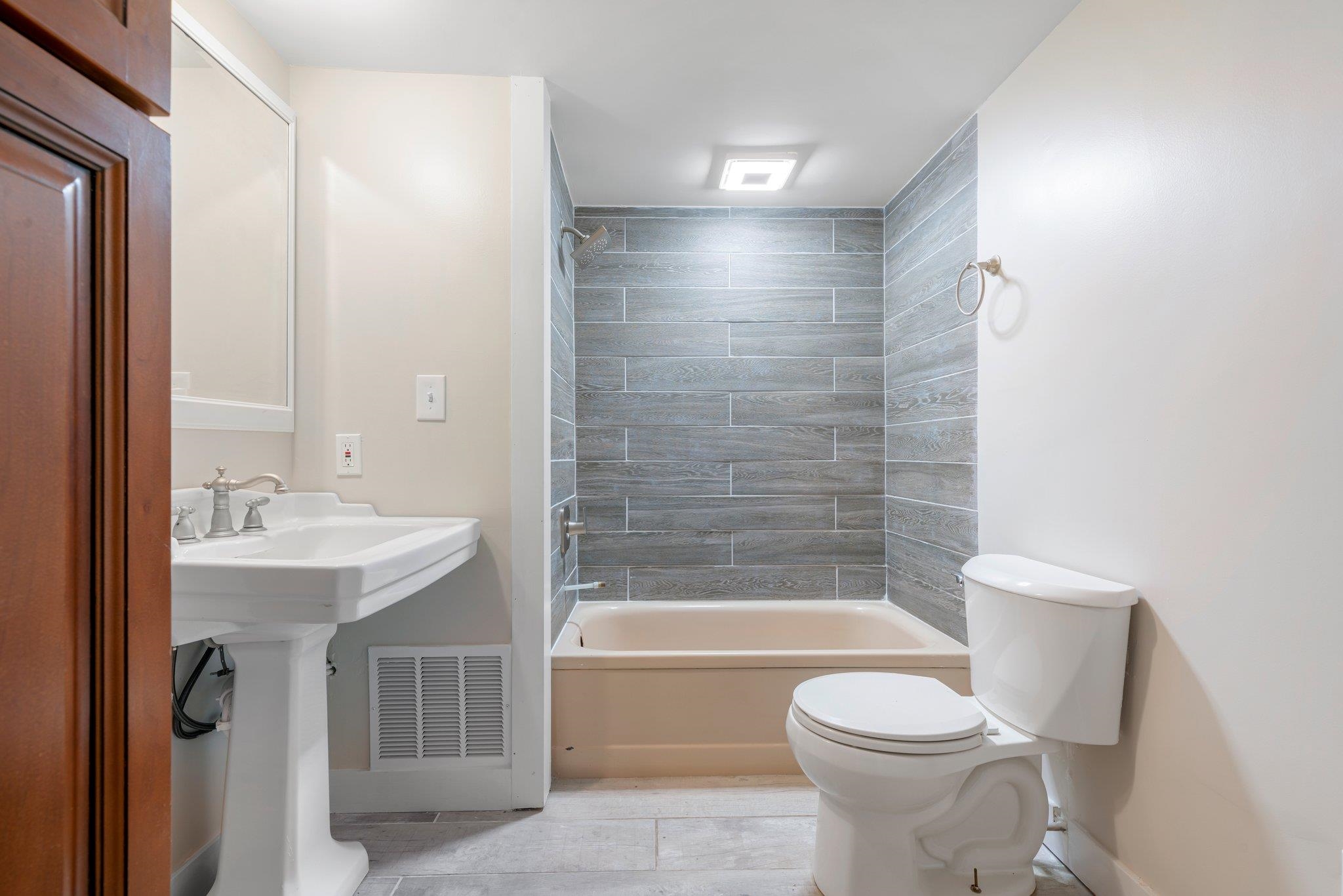 93 Mountain Road Goffstown, NH 03045 - Photo 7 of 24