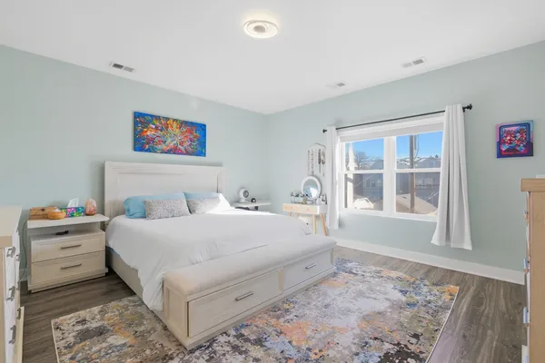 $645,000 | 5539 West Drummond Place, Chicago, IL 60639