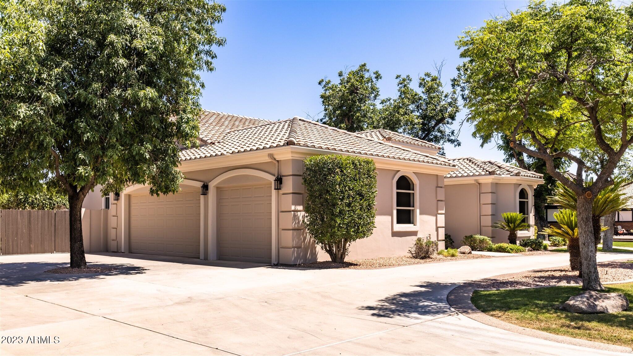 155 North Riata Street Gilbert, AZ 85234 - Photo 3 of 63 Extra Parking
