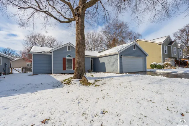 $310,000 | 2537 Stowe Drive, Lawrence, KS 66049