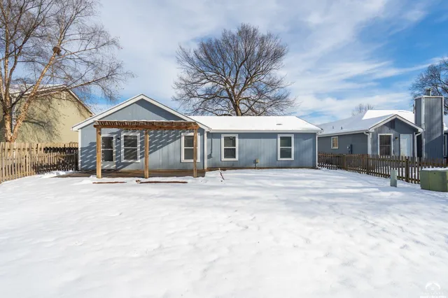 $310,000 | 2537 Stowe Drive, Lawrence, KS 66049