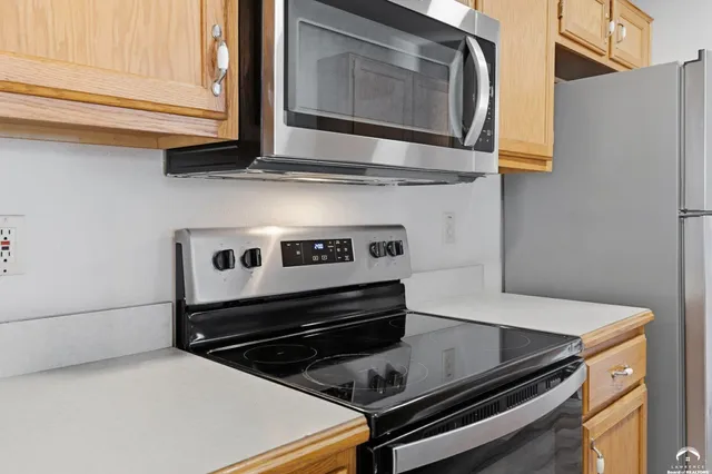 $310,000 | 2537 Stowe Drive, Lawrence, KS 66049