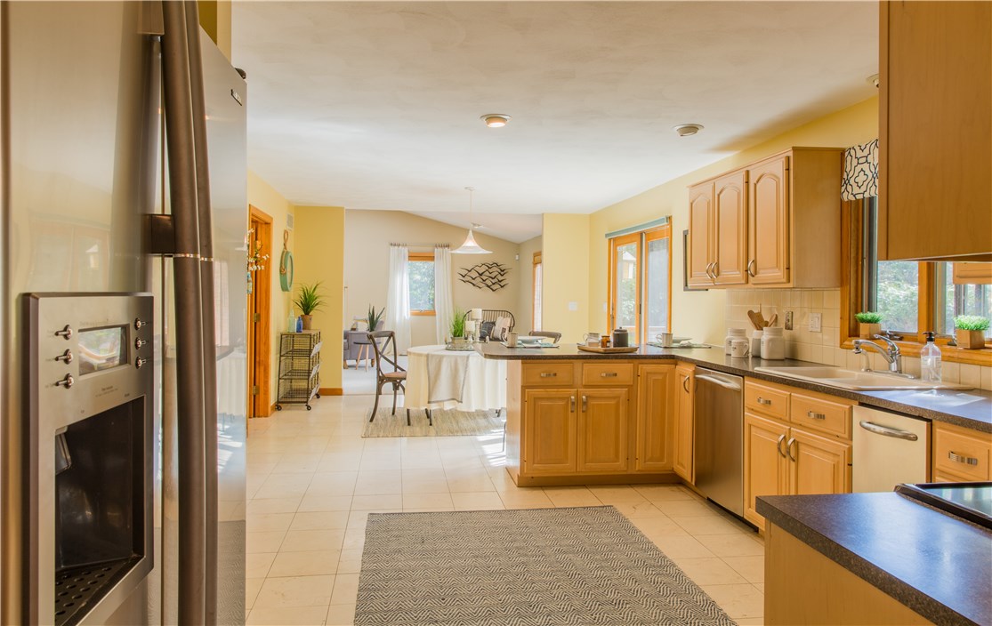 2340 Middle Road East Greenwich, RI 02818 - Photo 13 of 37 Gallery Image 13