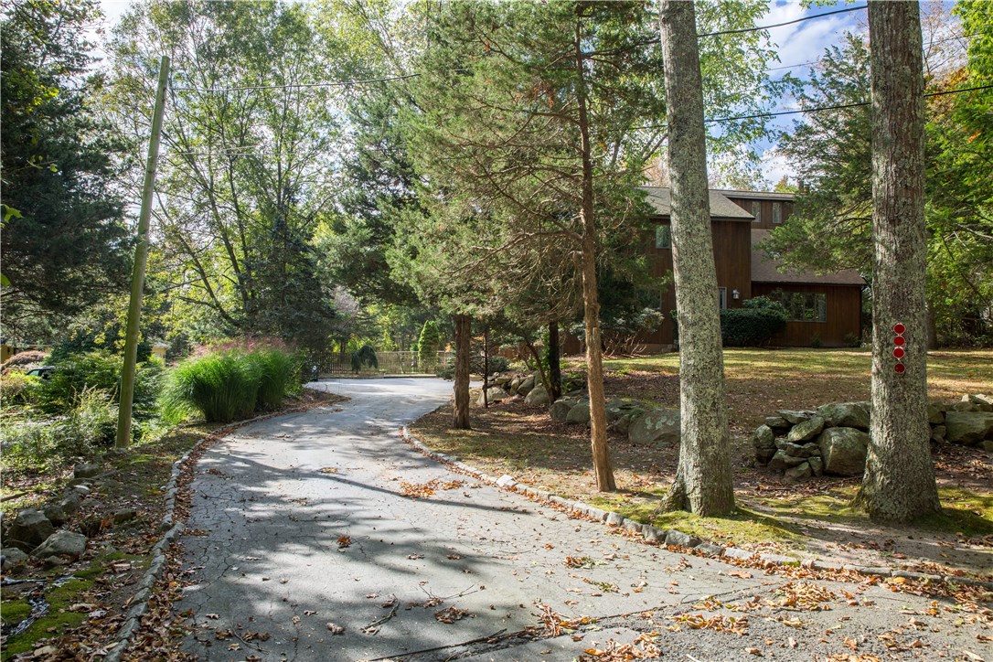 2340 Middle Road East Greenwich, RI 02818 - Photo 2 of 37 Gallery Image 2