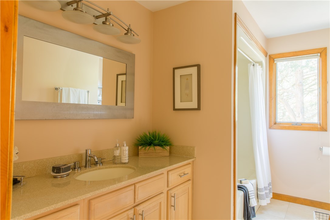 2340 Middle Road East Greenwich, RI 02818 - Photo 26 of 37 Gallery Image 26