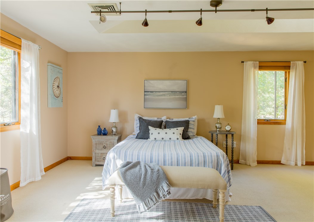 2340 Middle Road East Greenwich, RI 02818 - Photo 28 of 37 Gallery Image 28