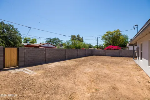 $750,000 | 5745 North 13th Place, Phoenix, AZ 85014
