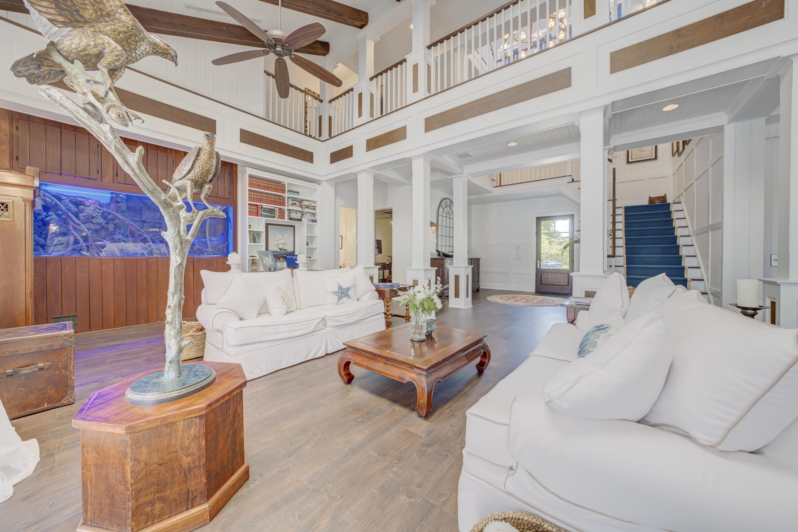 5270 Pennock Point Road Jupiter, FL 33458 - Photo 11 of 60 a living room with furniture