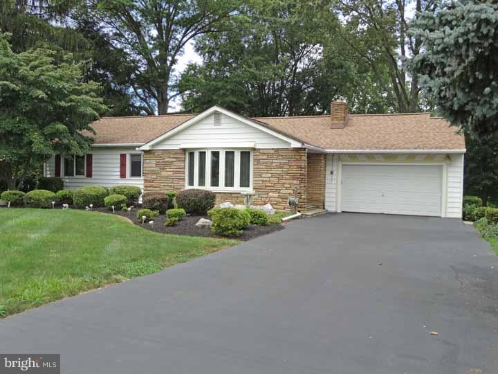 3476 Hillcroft Road Huntingdon Valley, PA 19006 - Photo 1 of 25 Exterior Front