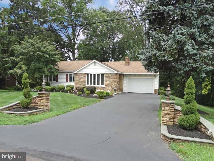 3476 Hillcroft Road Huntingdon Valley, PA 19006 - Photo 2 of 25 Exterior Front