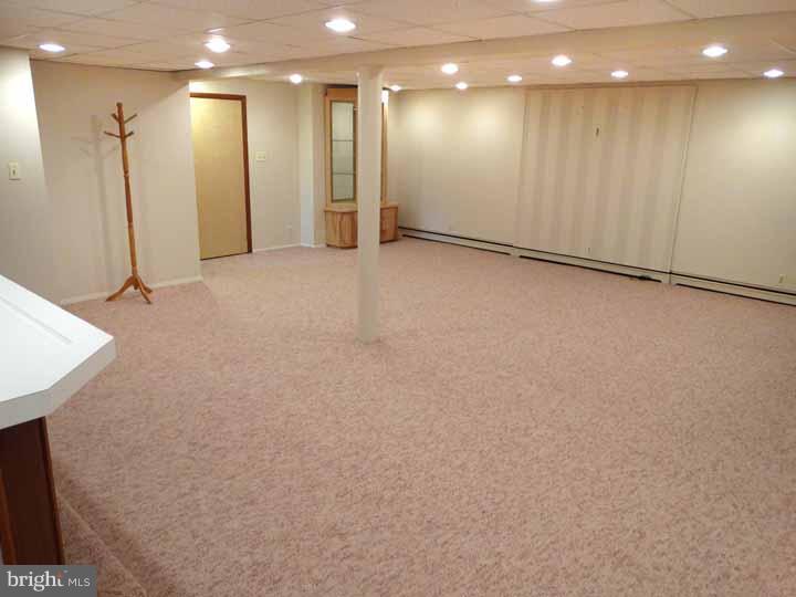 3476 Hillcroft Road Huntingdon Valley, PA 19006 - Photo 20 of 25 Family Room