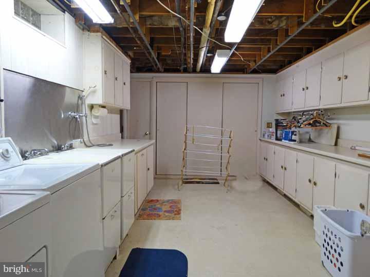 3476 Hillcroft Road Huntingdon Valley, PA 19006 - Photo 21 of 25 Laundry Room