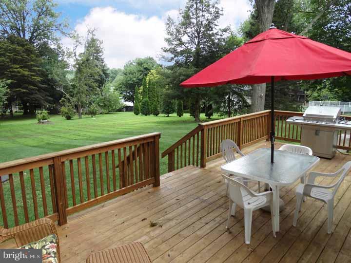 3476 Hillcroft Road Huntingdon Valley, PA 19006 - Photo 23 of 25 Deck
