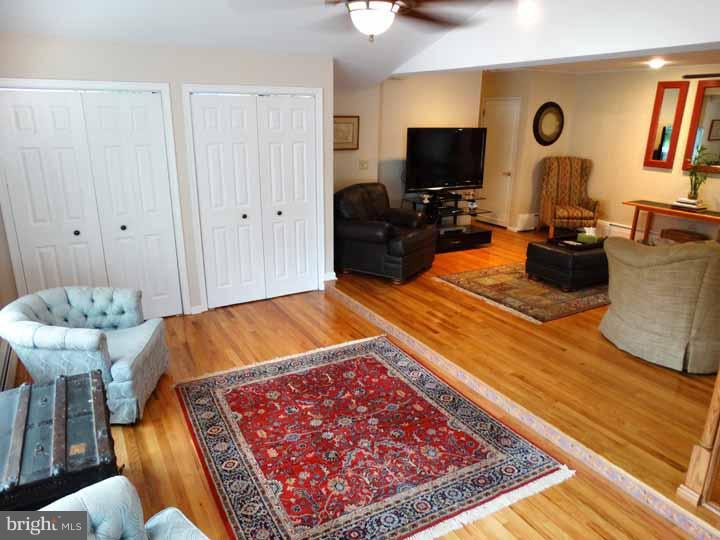 3476 Hillcroft Road Huntingdon Valley, PA 19006 - Photo 8 of 25 Great Room