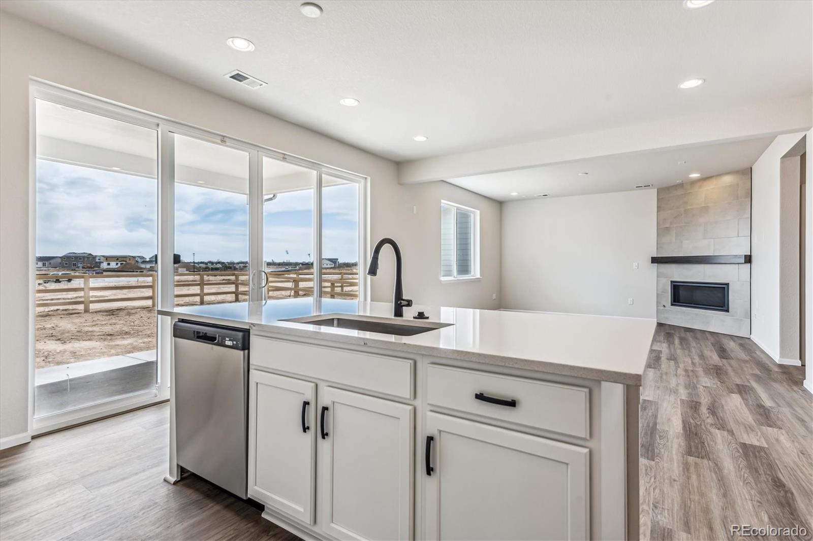 987 Rustling Street Windsor, CO 80550 - Photo 8 of 22 Gallery Image 8