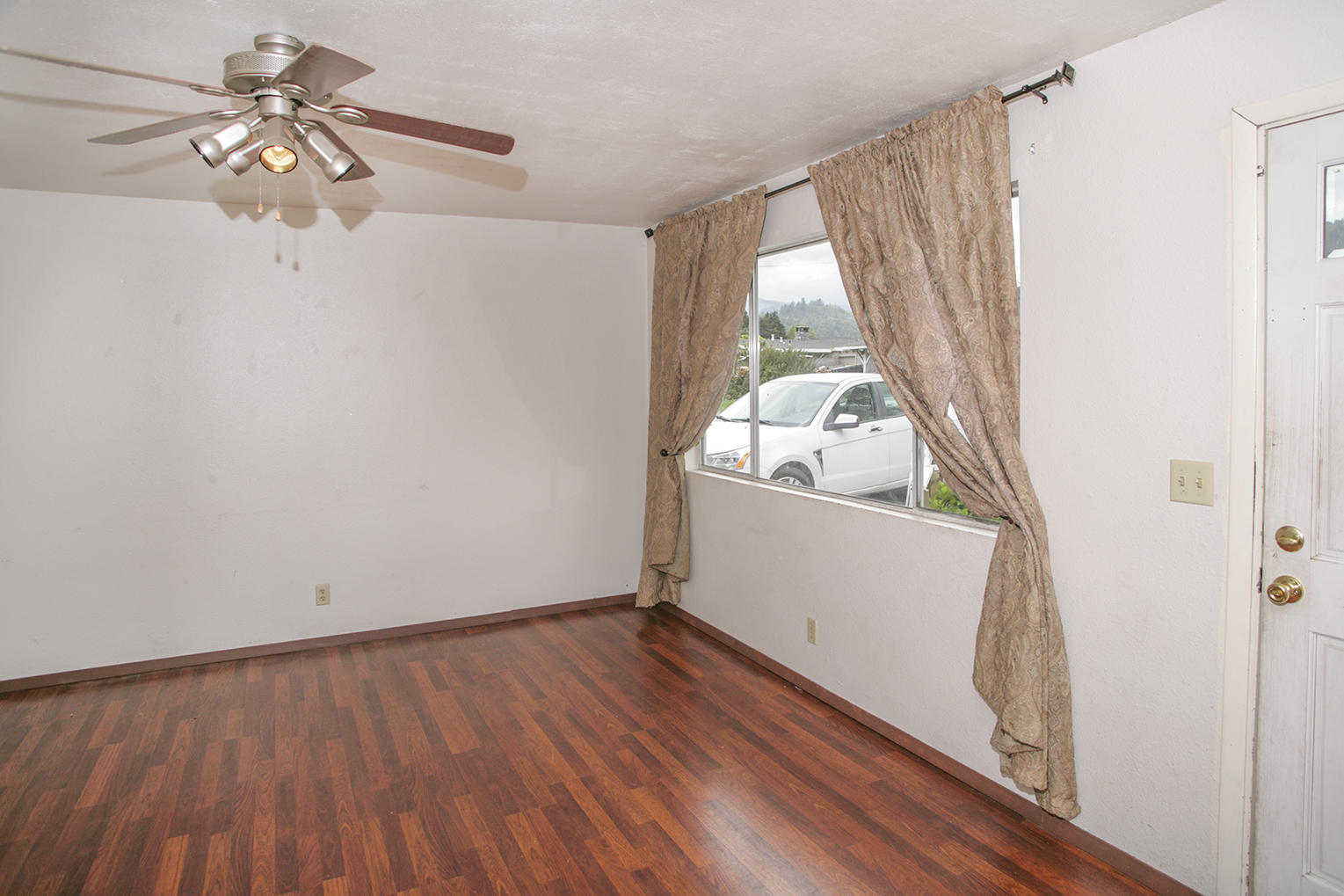 850 Rigby Avenue Rio Dell, CA 95562 - Photo 8 of 23