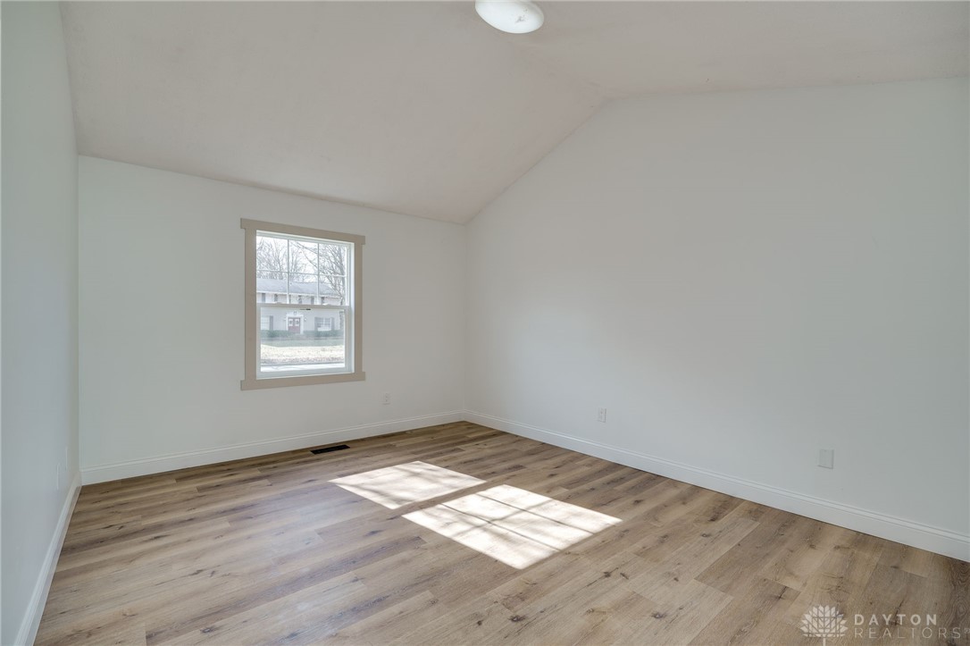 545 East Whipp Road Dayton, OH 45429 - Photo 15 of 51 Gallery Image 15