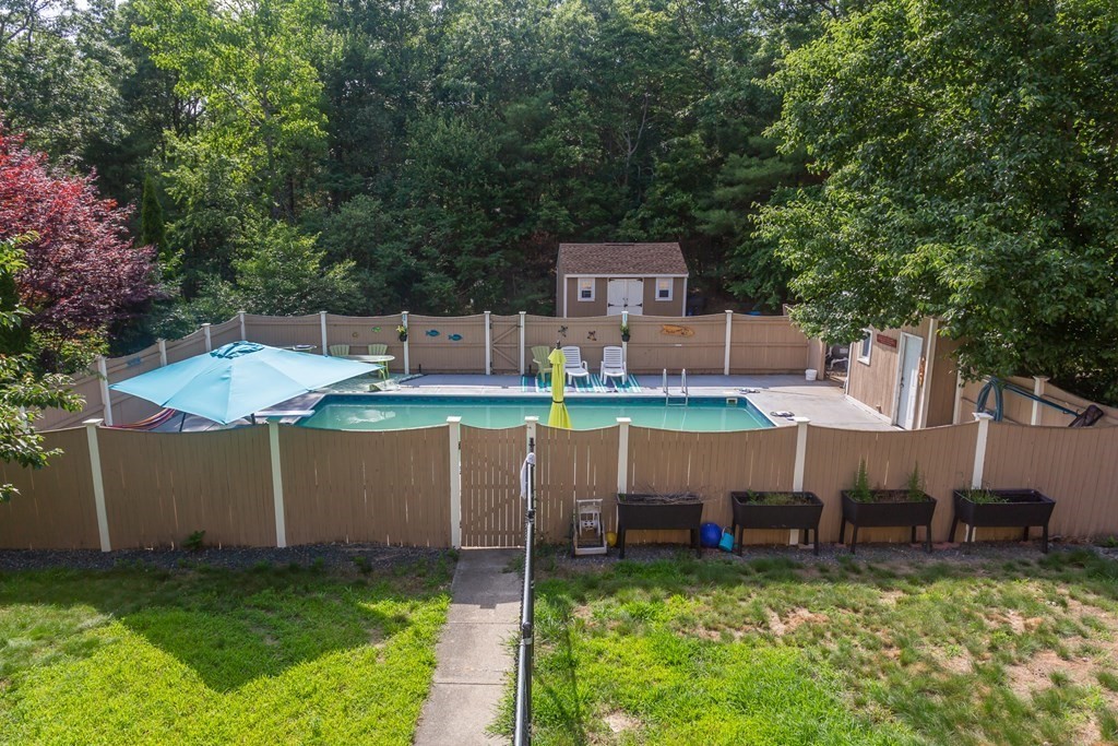 32 Ledgeview Drive Freetown, MA 02702 - Photo 2 of 22